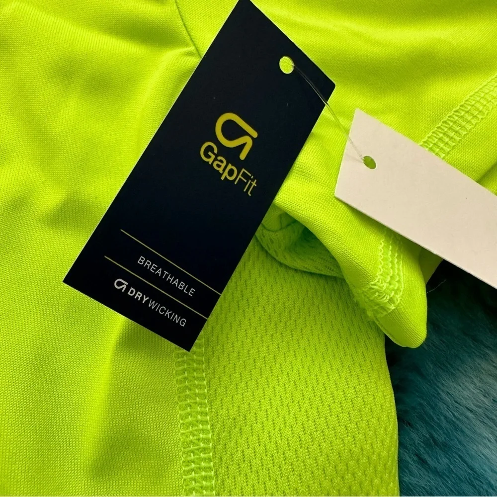 Gap Kids Dry Wicking Tee Size S Boys